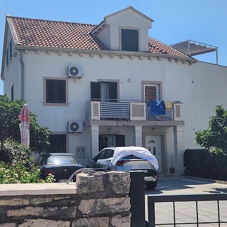 Apartmani Neva San Pietro di Brazza Esterno foto
